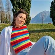 Studentessa laureata in mediazione linguistica offre aiuto compiti a bambini delle elementari e ripetizioni a studenti di scuole medie e superiori